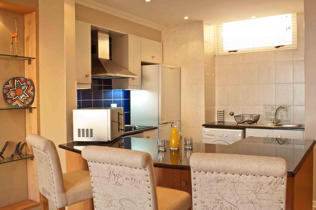 304 Lighthouse Mall Umhlanga Room photo