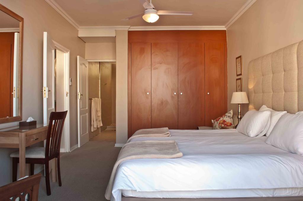 304 Lighthouse Mall Umhlanga Room photo