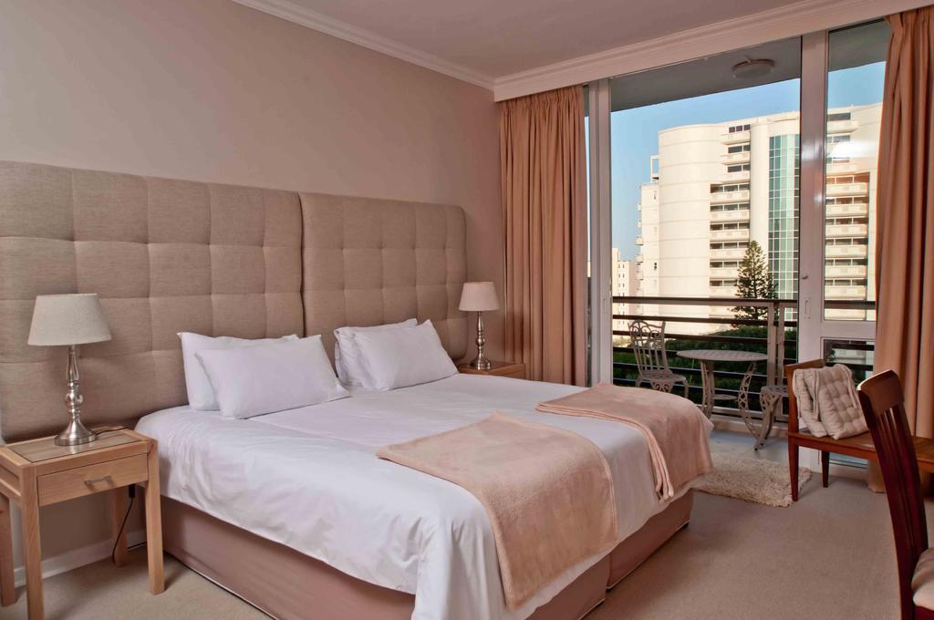 304 Lighthouse Mall Umhlanga Room photo
